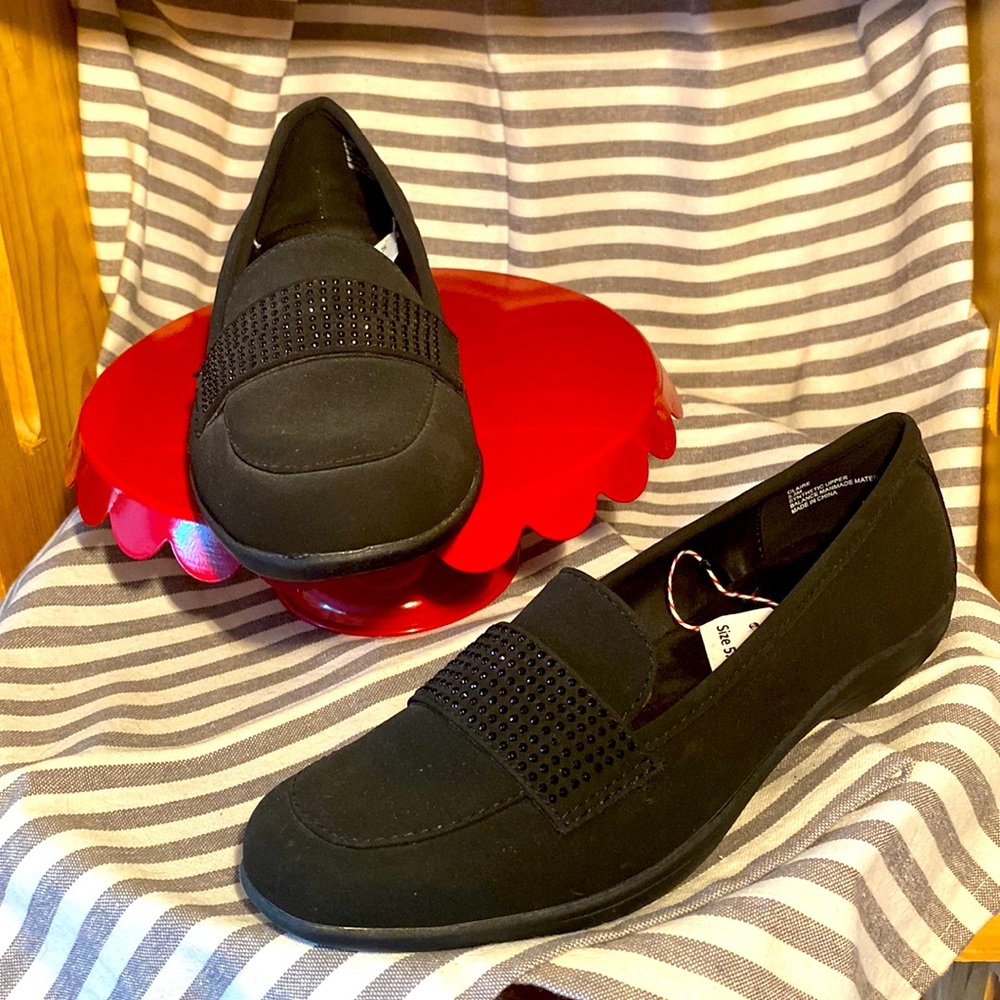 #55 Black Rivet Flats - Black w/Rhinestones